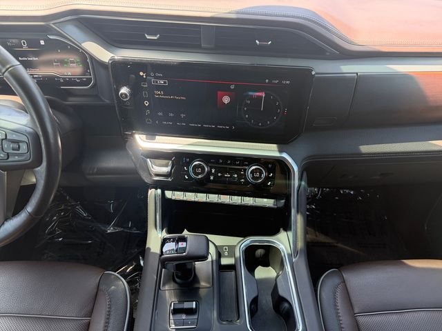Used 2022 White GMC Denali image 15