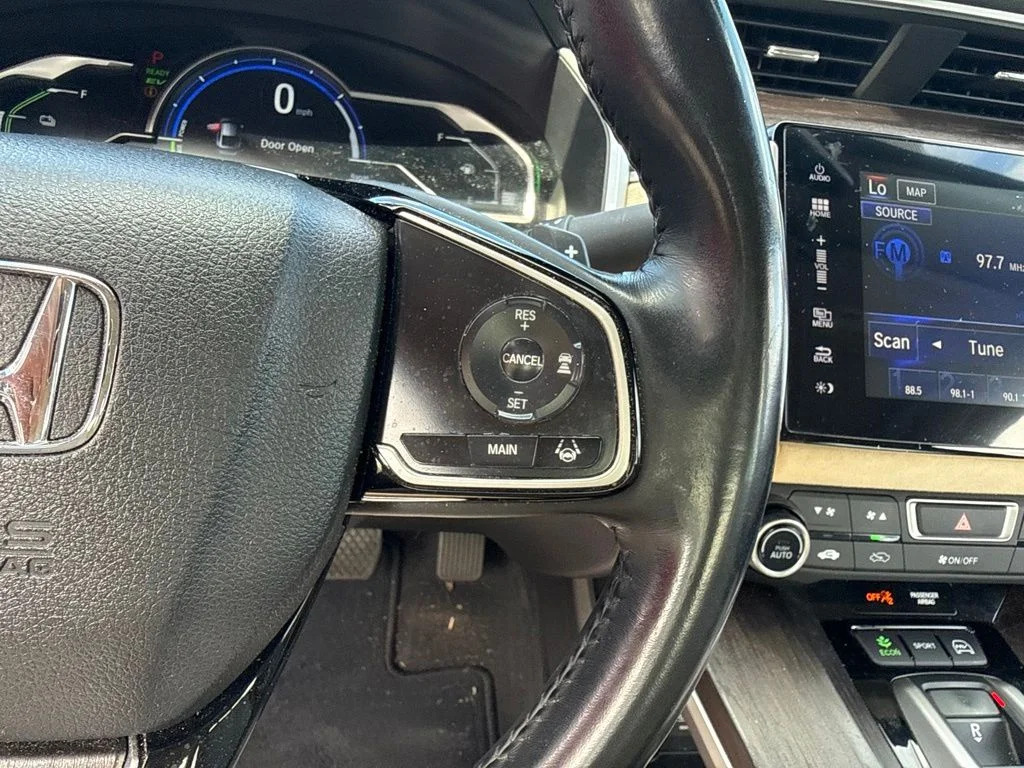 Used 2018 Moonlit Forest Pearl Honda Touring image 12