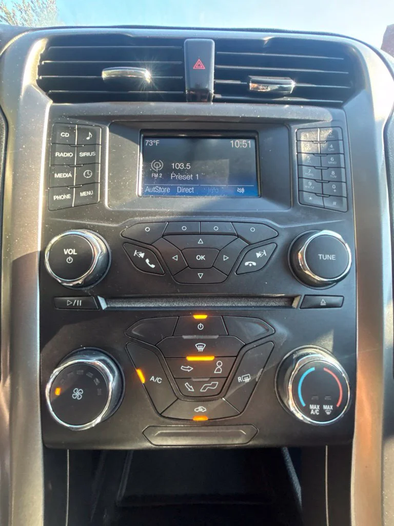 Used 2017 Gray Ford SE image 13