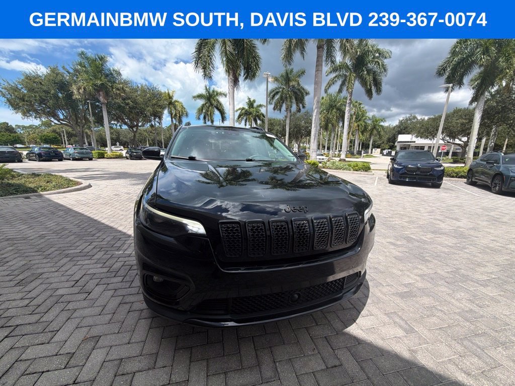 Used 2023 Diamond Black Jeep Altitude image 17