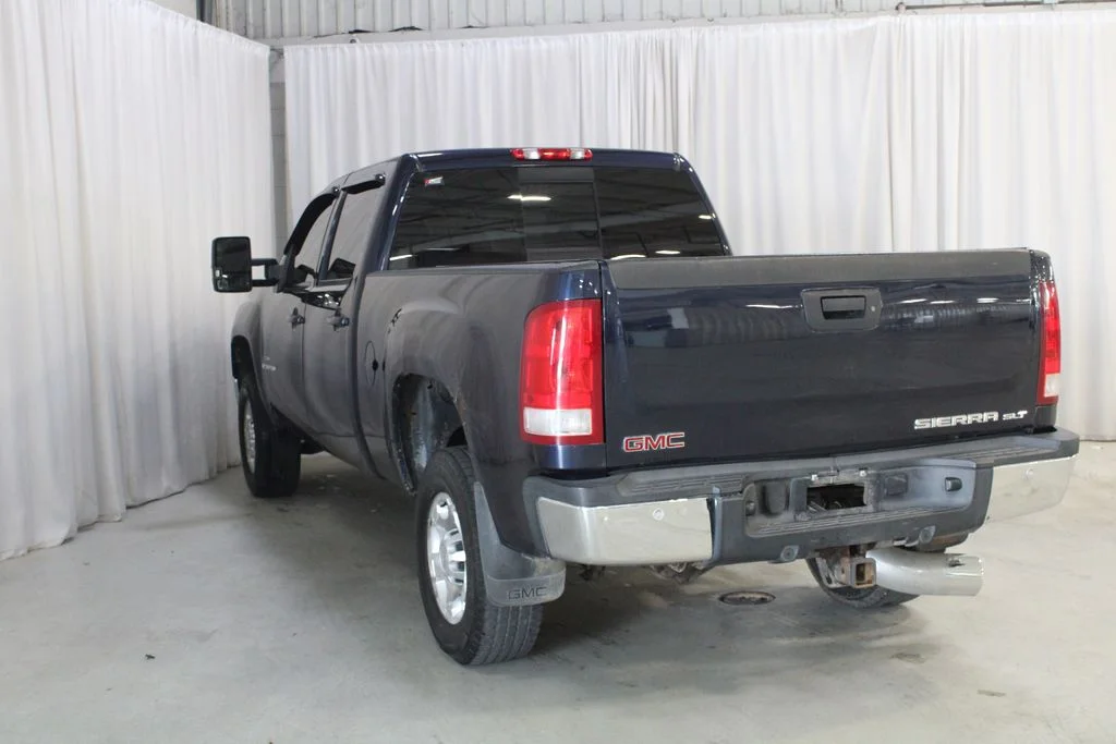 Used 2009 Blue GMC SLT image 21