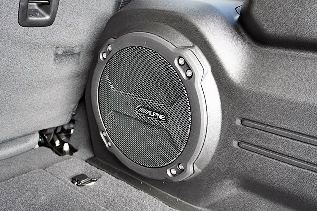 New 2026 Bright White Clear-Coat Exterior Paint Jeep Rubicon image 19