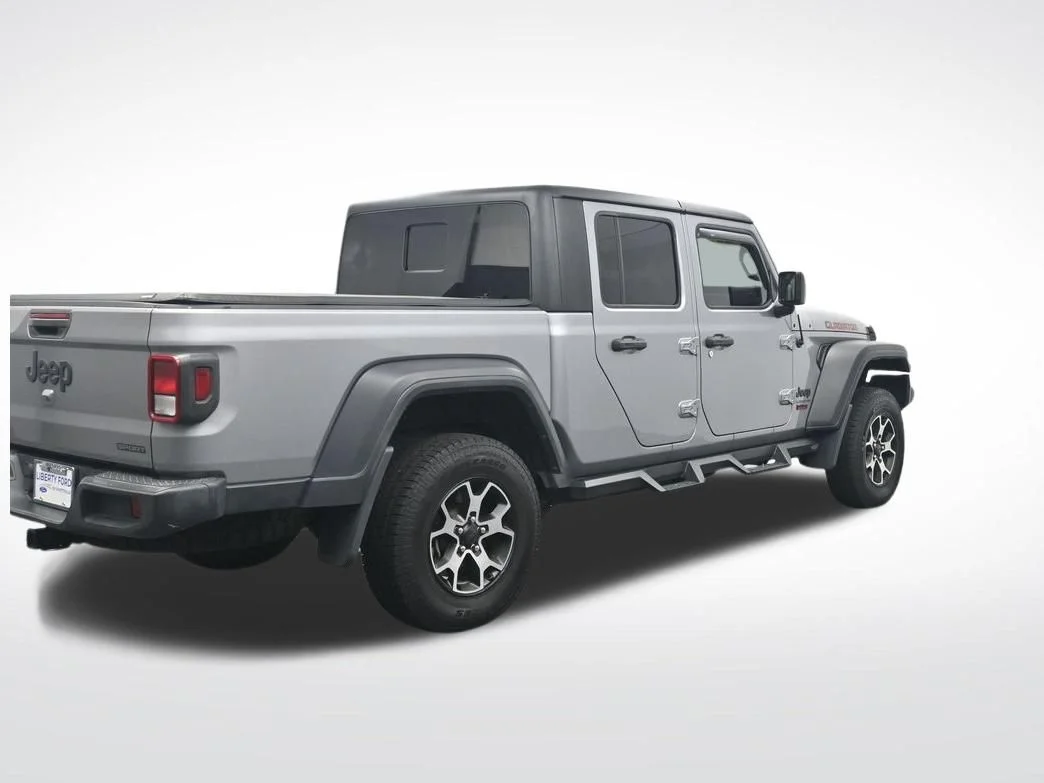 Used 2020 Billet Silver Metallic Clearcoat Jeep Sport image 6