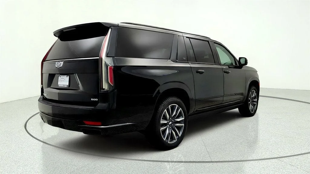 Used 2023 Black Raven Cadillac 4WD 4dr Sport Platinum w/ Super Cruise & Power Assist Steps image 5