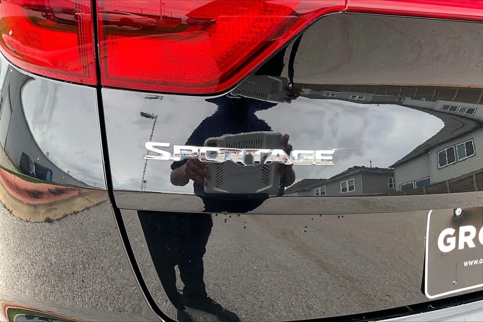 Used 2019 Black Cherry Kia EX image 10