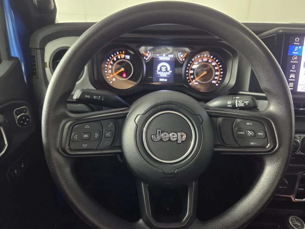 Used 2025 Hydro Blue Pearlcoat Jeep Nighthawk image 15