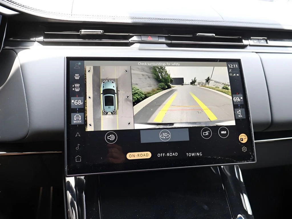 Certified Used 2025 Fuji White Land Rover Dynamic SE image 24