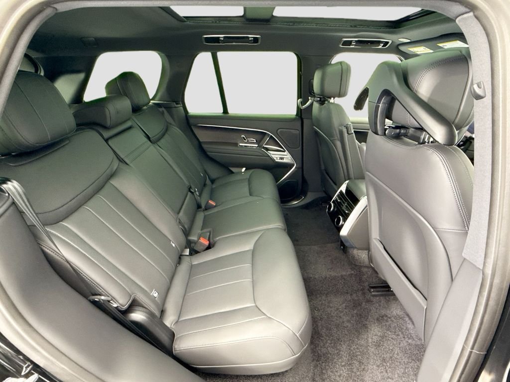 New 2026 Santorini Black Land Rover SE image 21