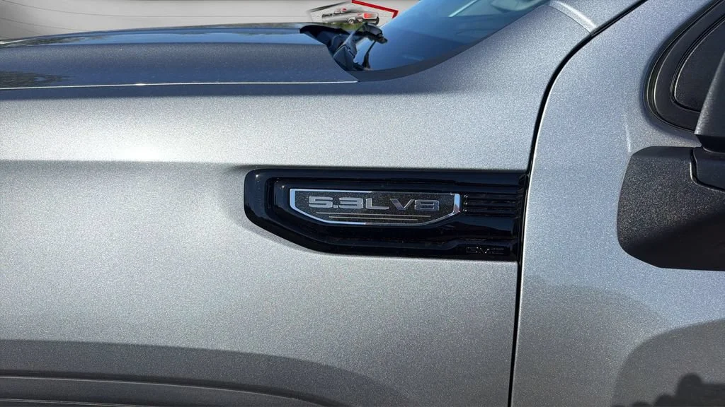New 2026 Sterling Metallic GMC Elevation image 33