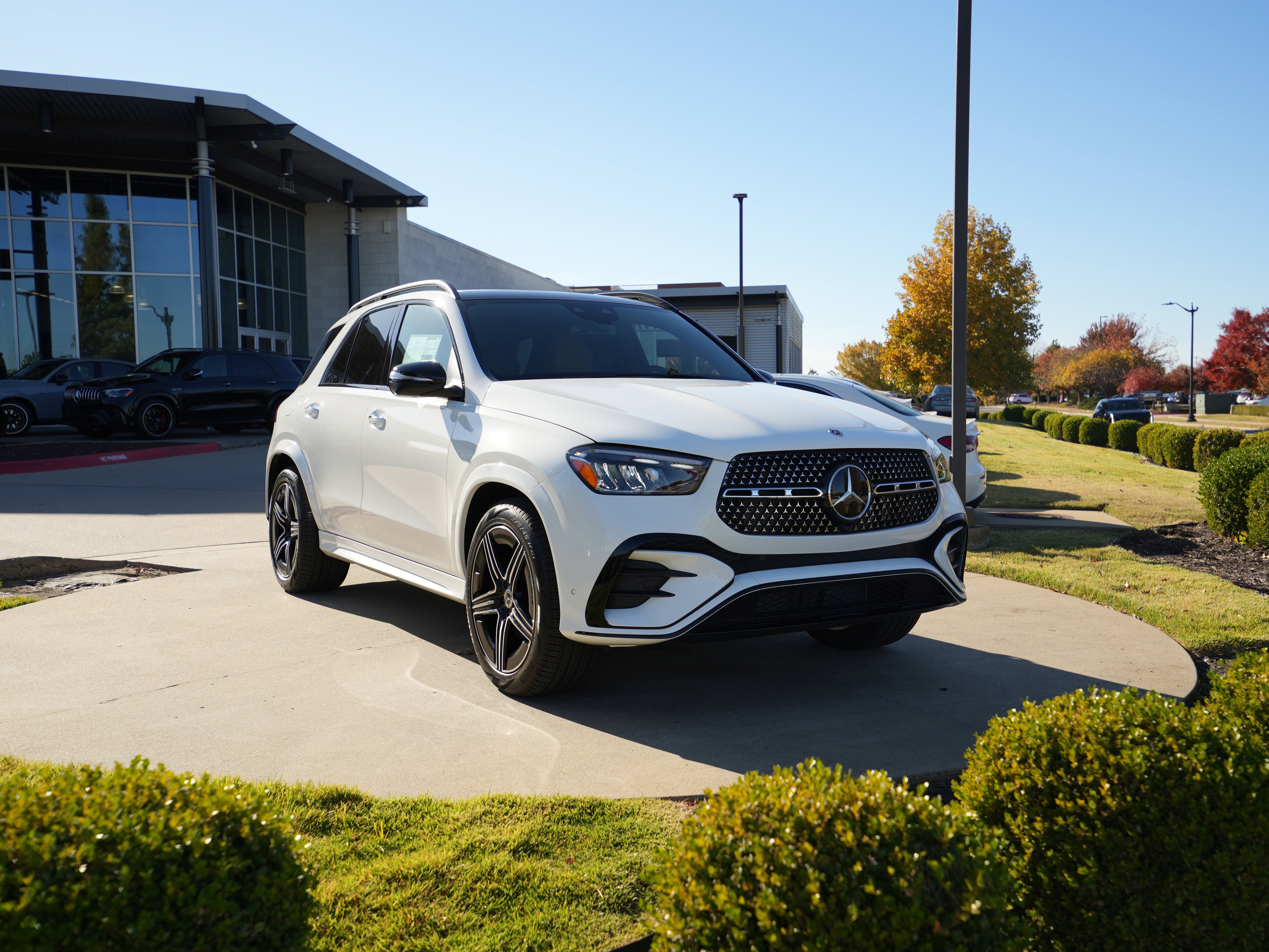 New 2026 POLAR WHITE Mercedes-Benz GLE 350 image 1