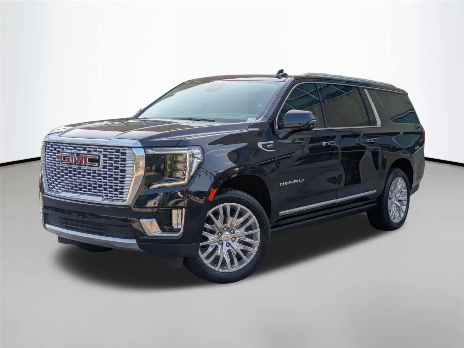 Used 2024 Midnight Blue Metallic GMC Denali image 2