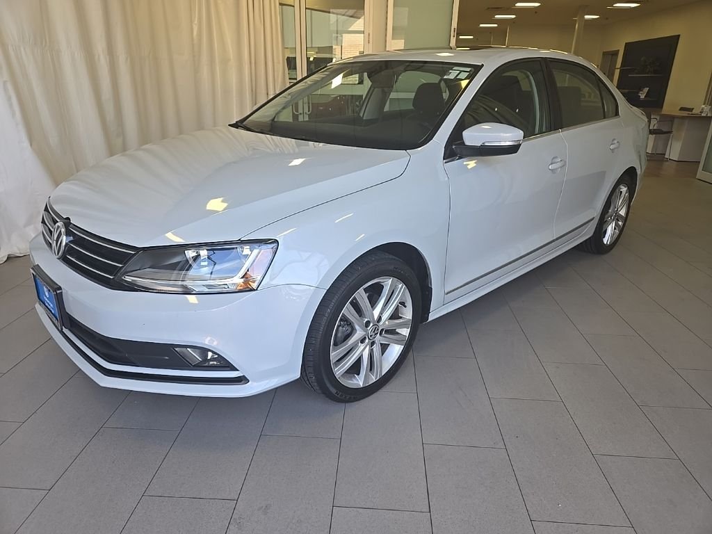 2017 Volkswagen Jetta 1.8T SEL Auto's photo