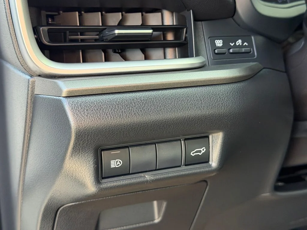 Used 2025 Beige Toyota XLE image 24