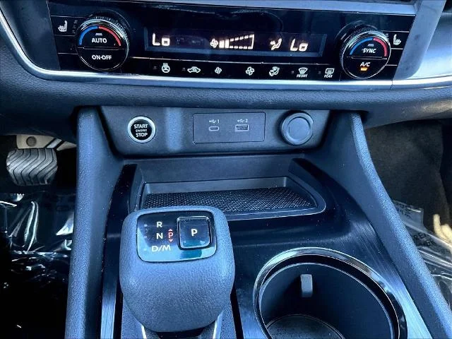 Used 2023 Caspian Blue Nissan  image 18