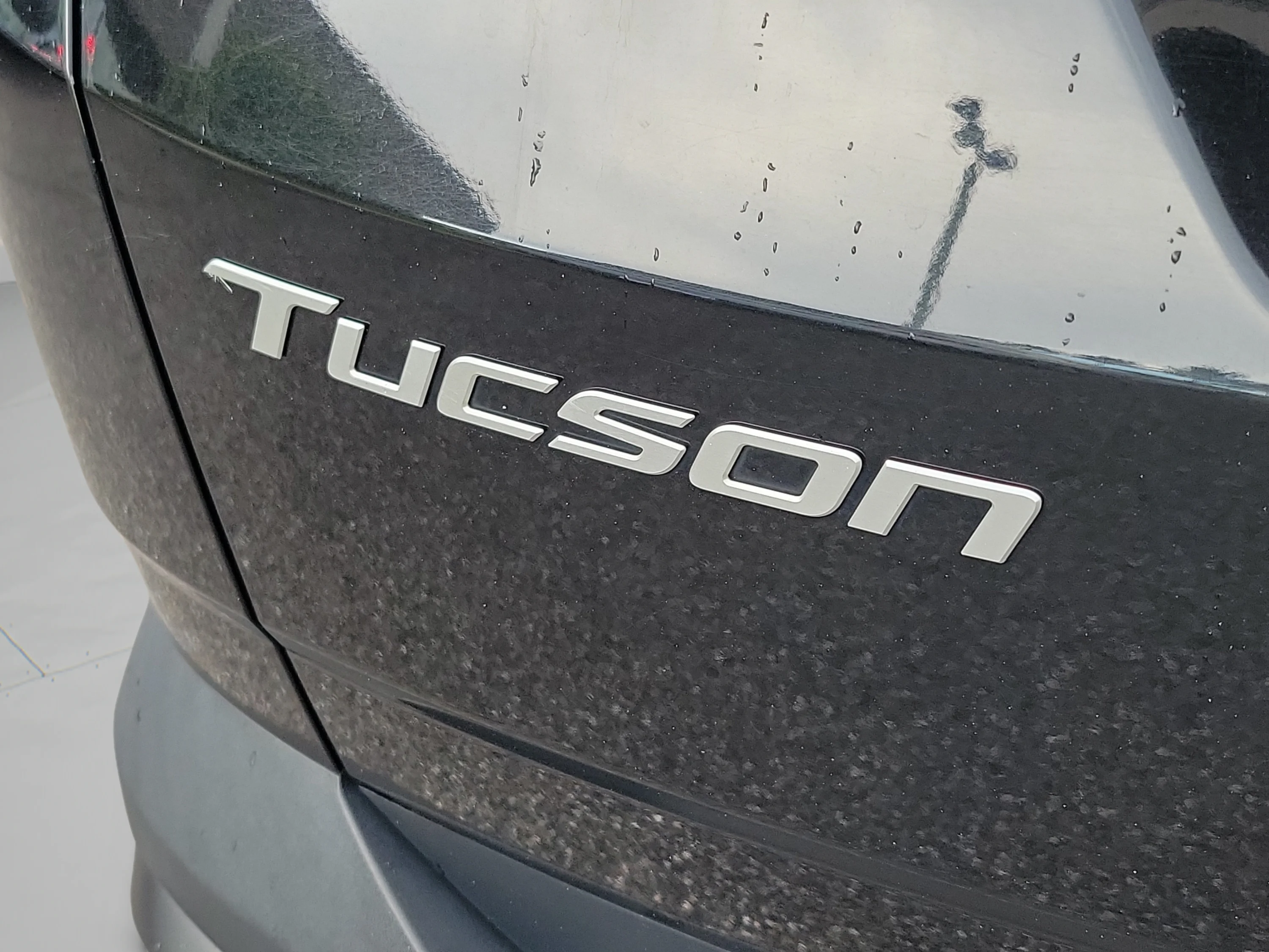 Used 2025 Phantom Black Hyundai SEL image 10