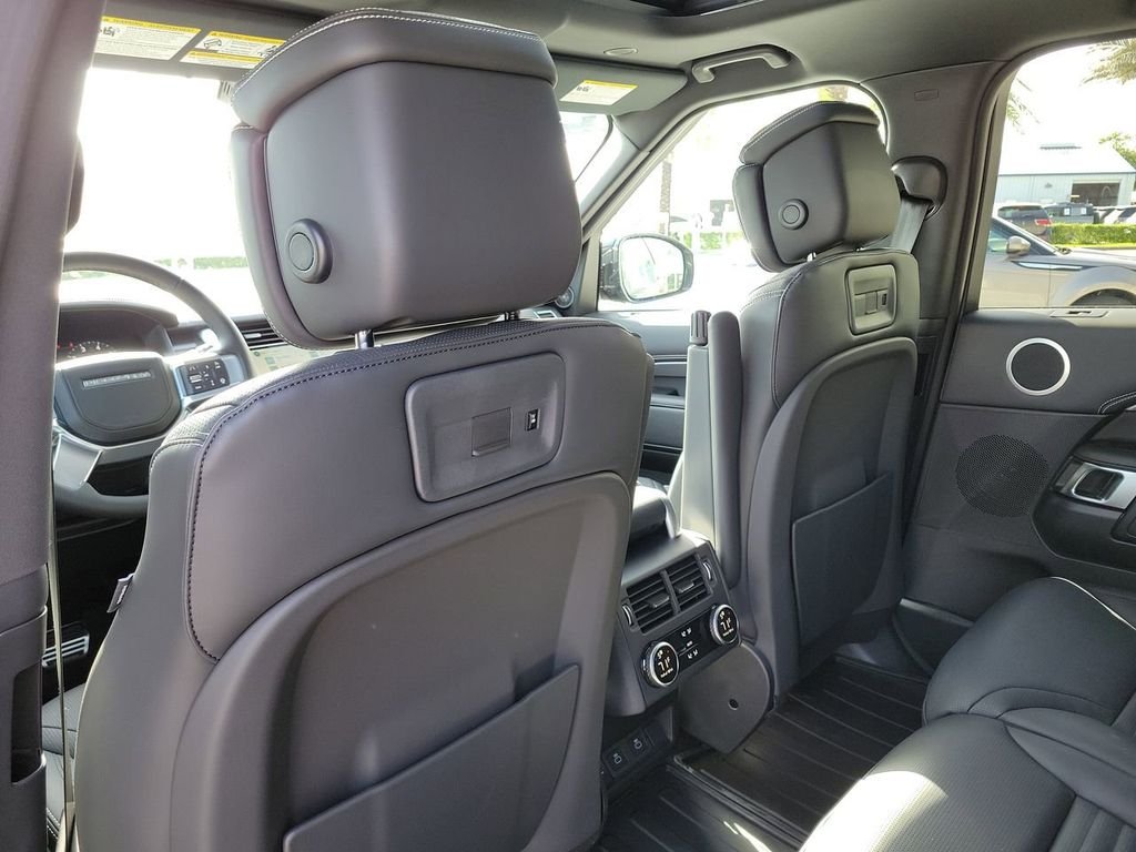 New 2025 Lantau Bronze Land Rover Metropolitan Edition image 16
