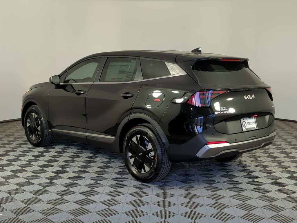 New 2026 Fusion Black Kia LX image 5