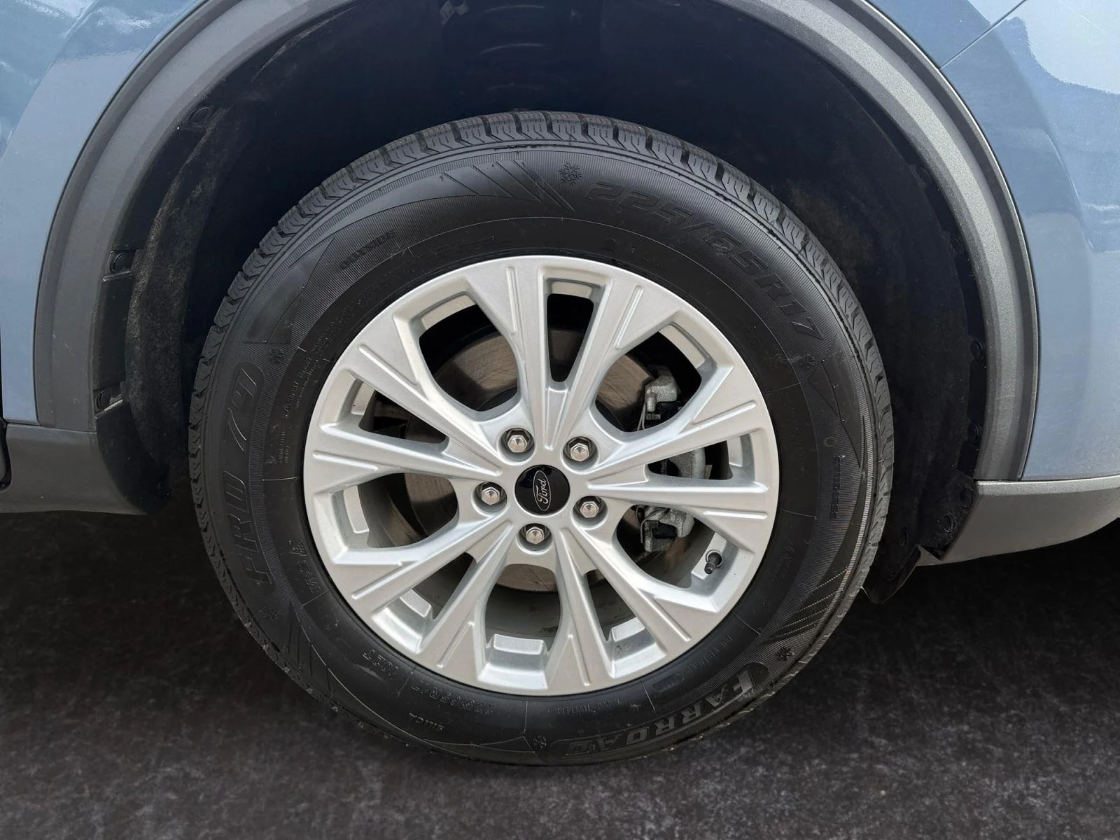 Used 2025 Vapor Blue Ford Active image 28