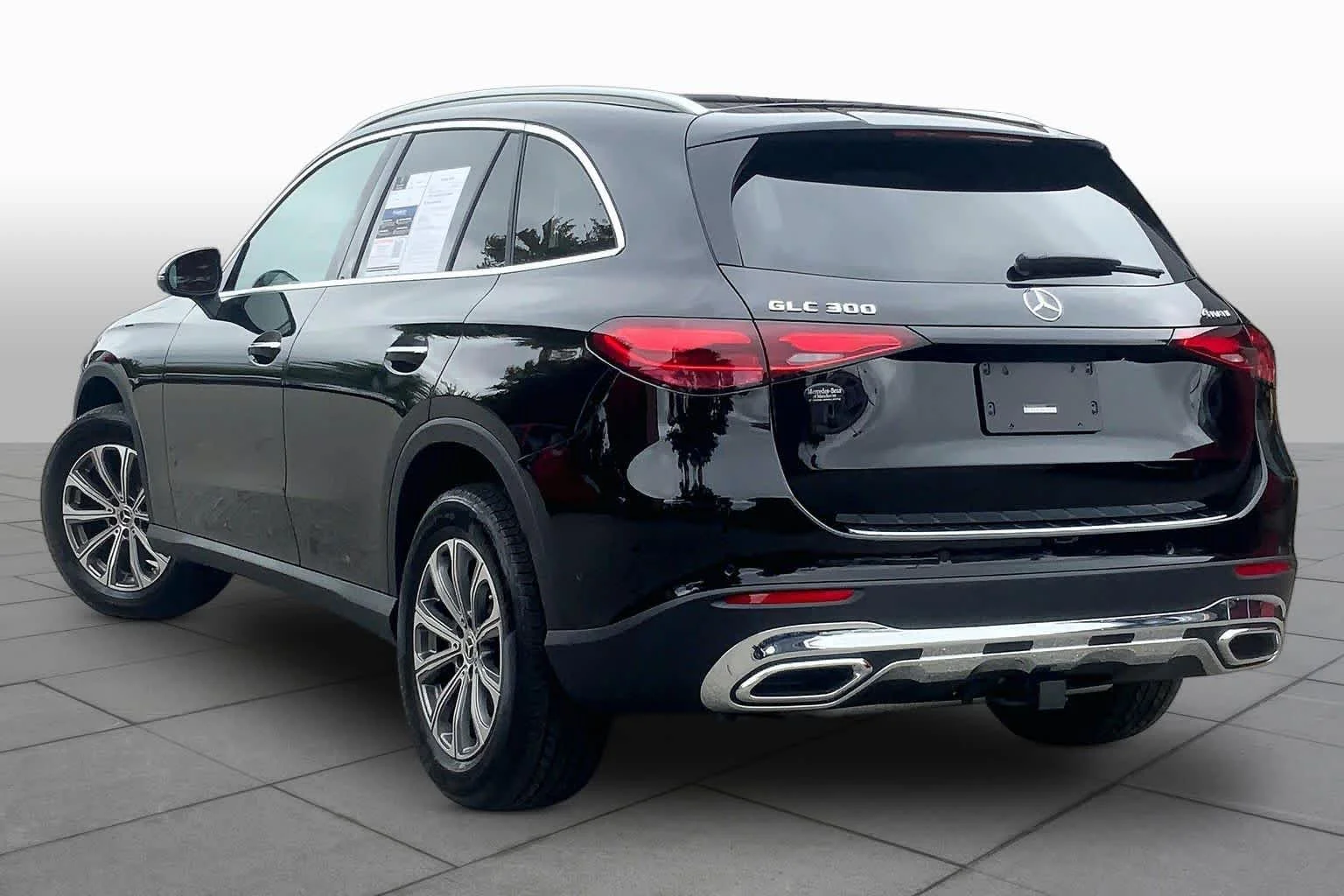 Certified Used 2025 Black Mercedes-Benz GLC 300 image 12