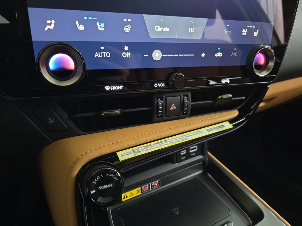 New 2026 Nori Green Pearl Lexus PREMIUM image 23