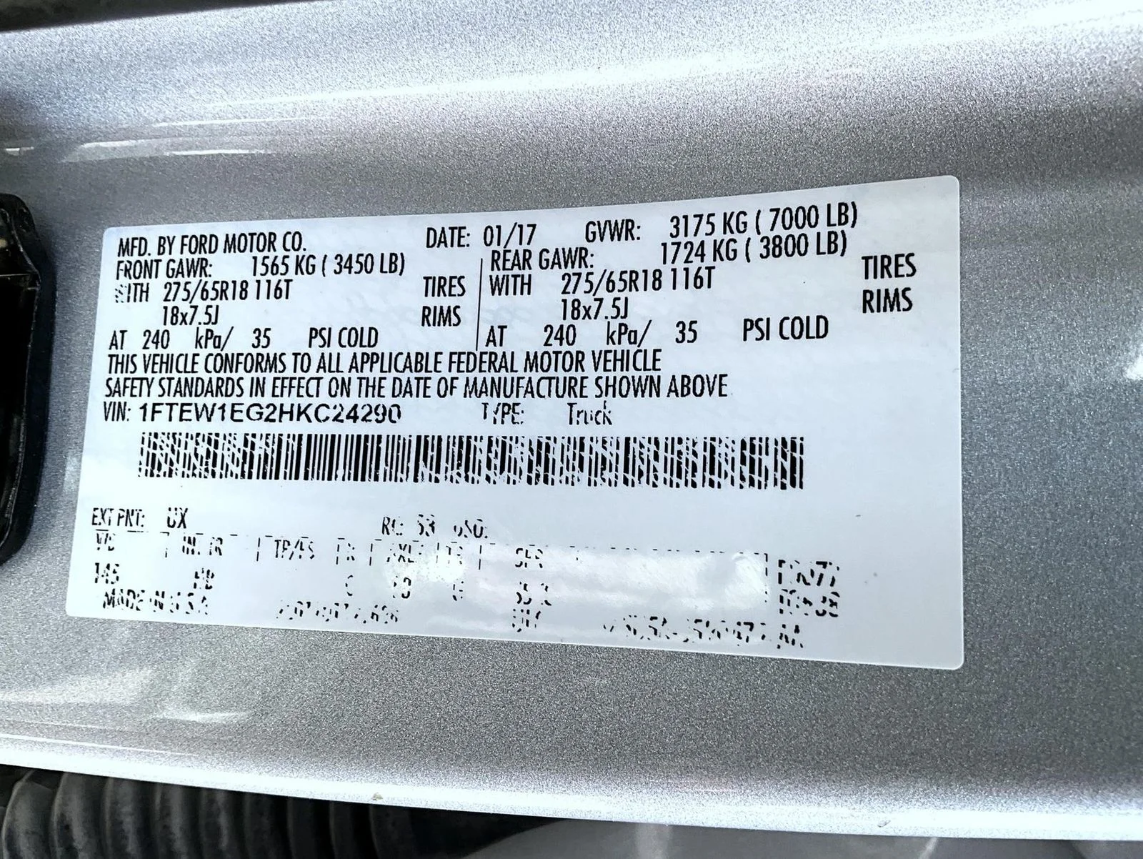 Used 2017 Silver Ford Lariat image 28