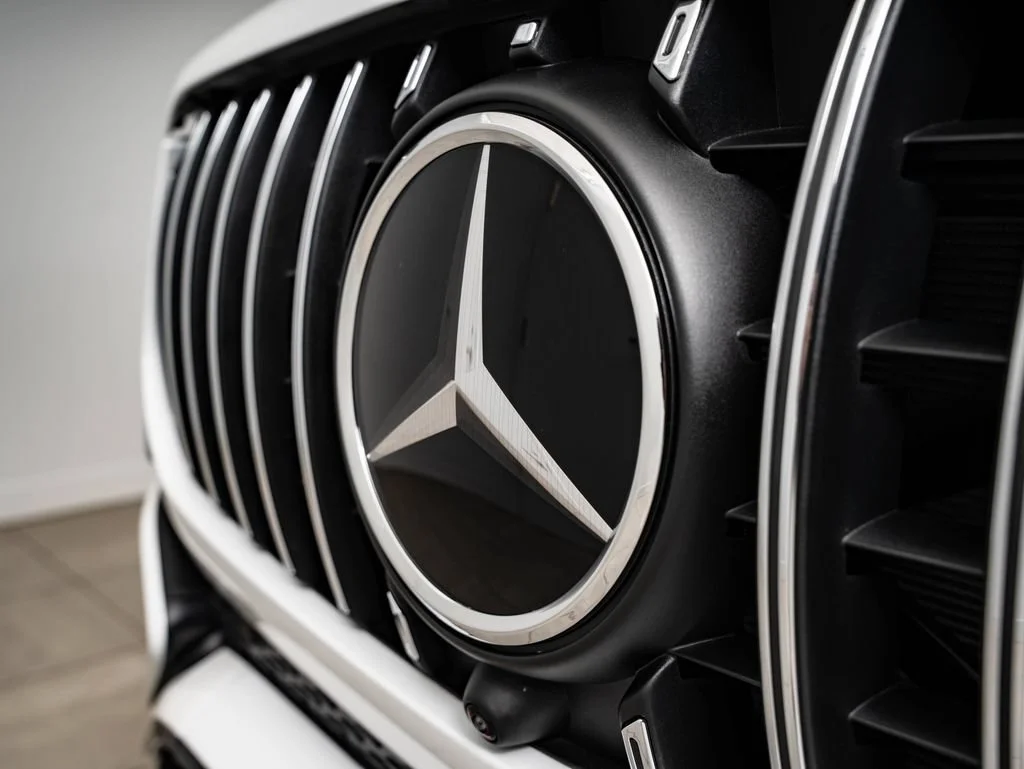 New 2026 Manufaktur Moonlight White Metallic Mercedes-Benz GLE 53 AMG® image 3