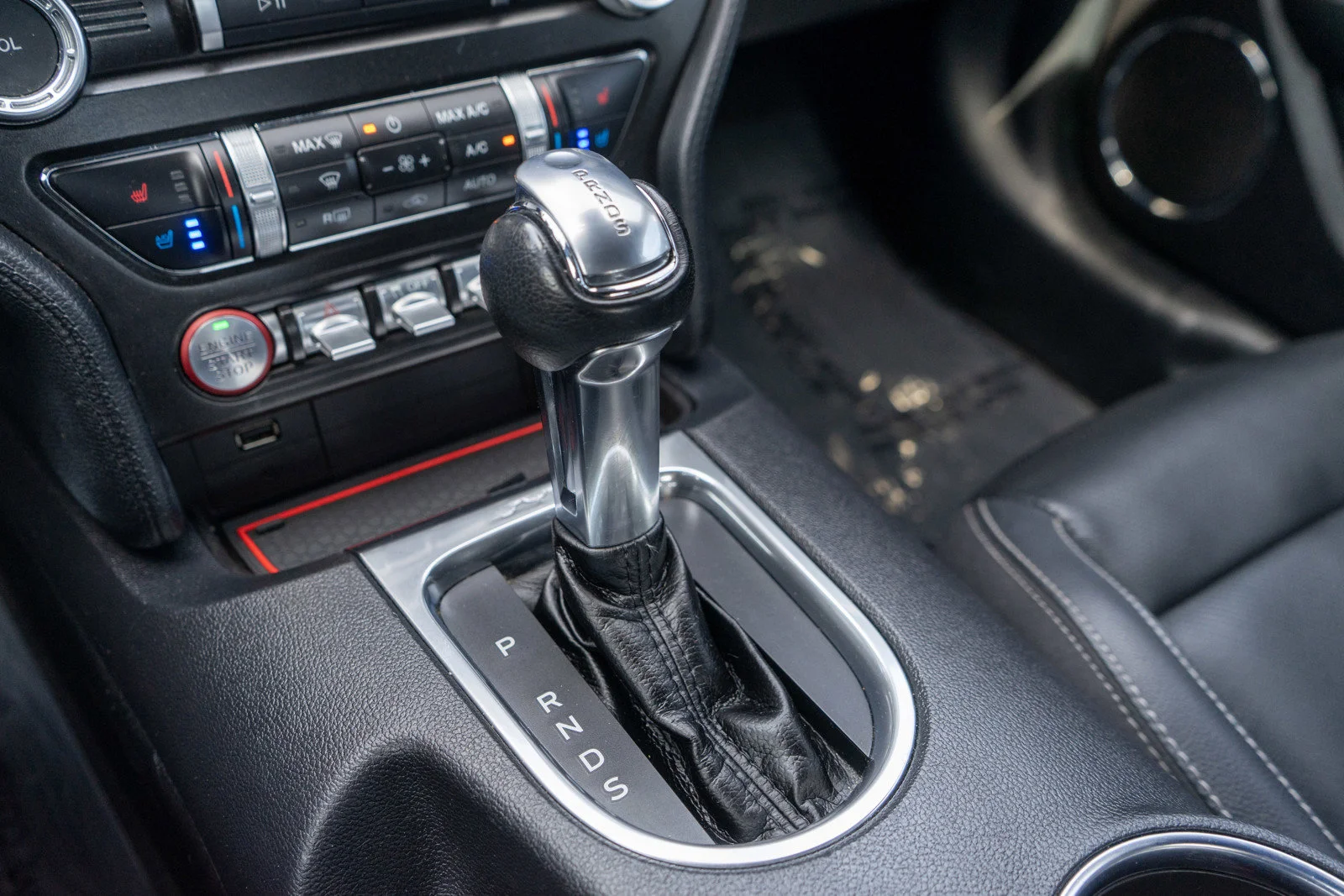 Used 2022 Oxford White Ford EcoBoost Premium image 22
