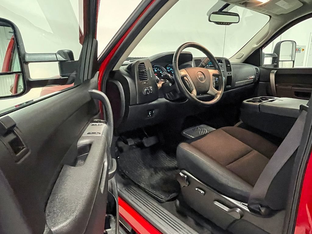 Used 2011 FIRE RED GMC SLE image 53