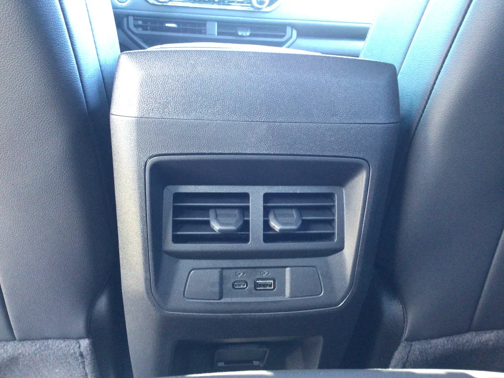 2026 Chevrolet Colorado LT - Photo 10