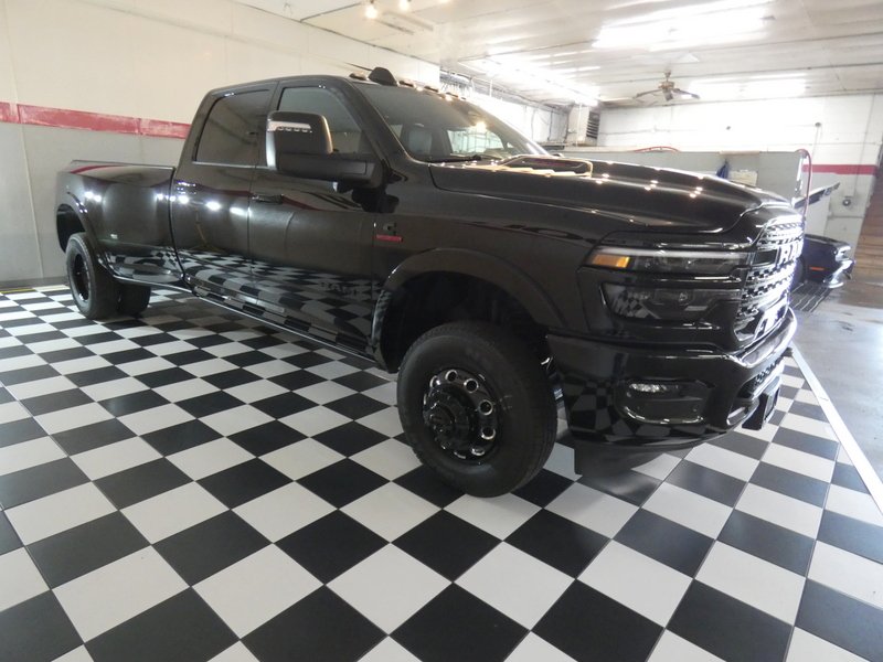 New 2026 Diamond Black Crystal Pearl-Coat Exterior Paint RAM Limited Crew Cab 8