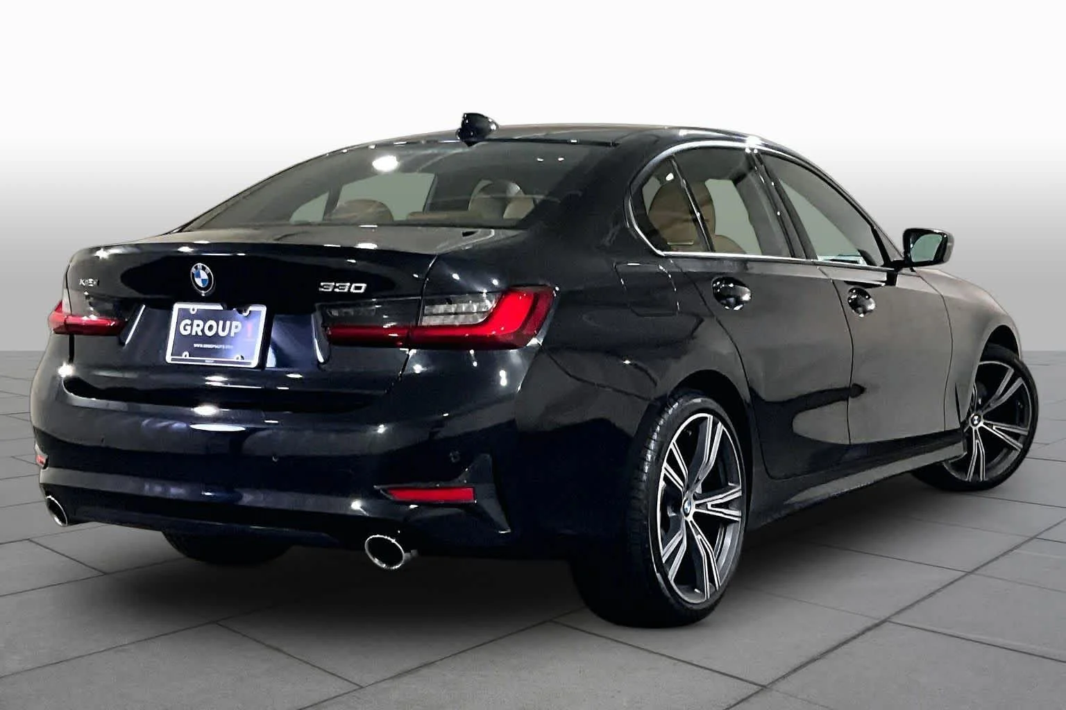 Used 2022 Black Sapphire Metallic BMW 330i xDrive image 12