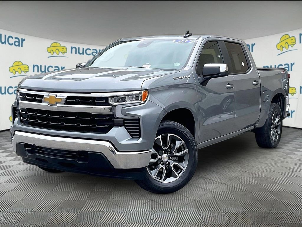 Used 2023 Gray Chevrolet LT image 3