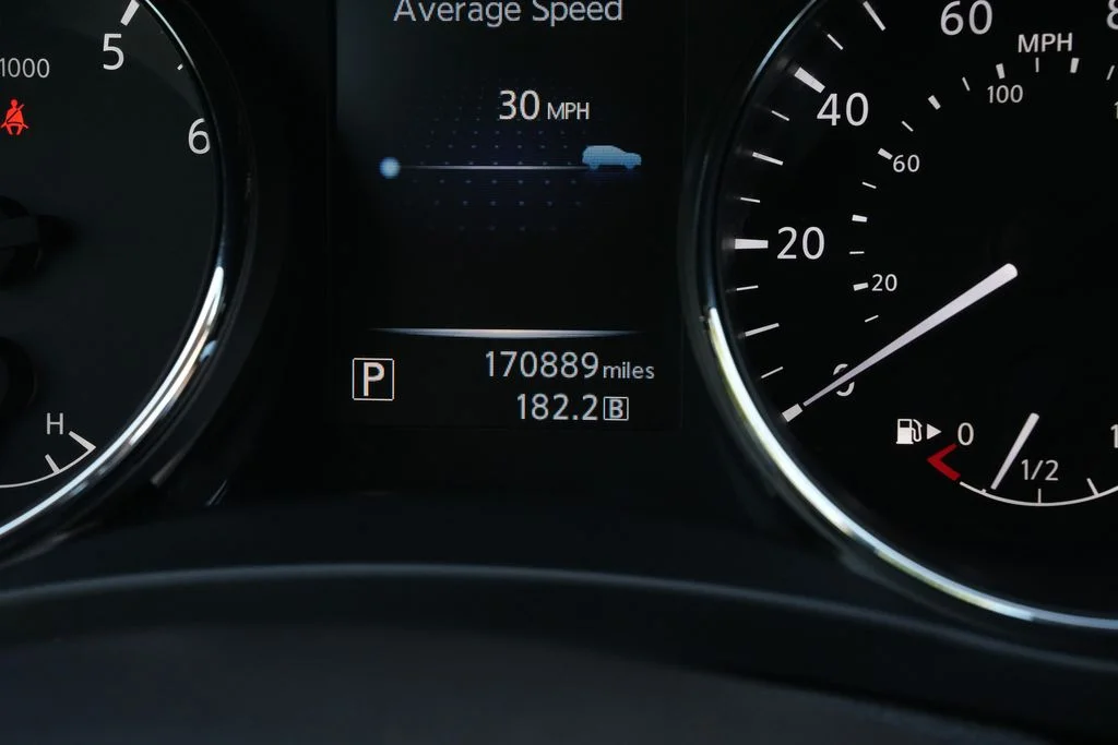 Used 2014 Black Nissan SV image 21