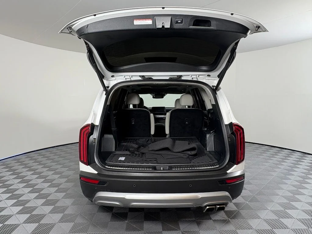 Used 2020 Snow White Pearl Kia SX image 10