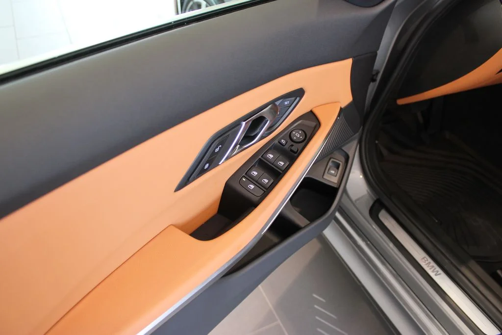 New 2026 Skyscraper Grey Metallic BMW 330i xDrive image 27