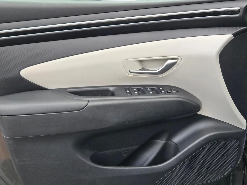 Used 2023 Gray Hyundai SEL image 12