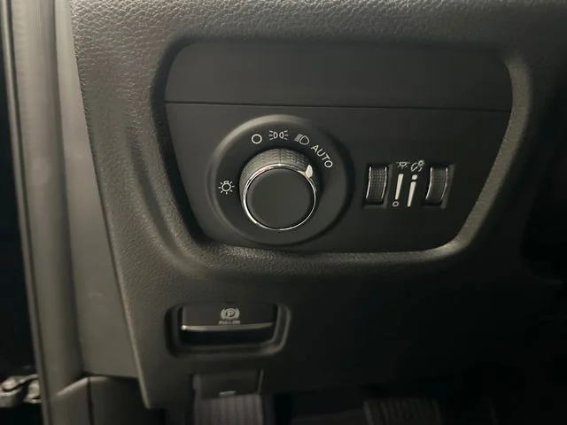 New 2026 Black Jeep Laredo Altitude image 25