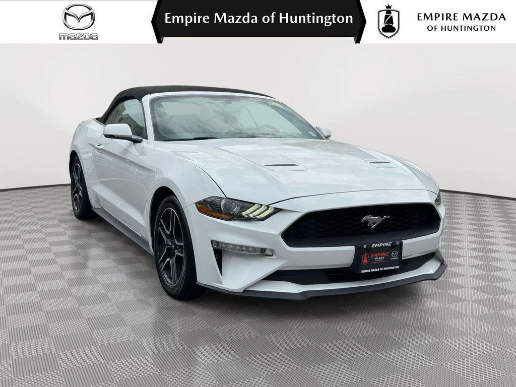 2018 Ford Mustang EcoBoost Convertible Premium's photo