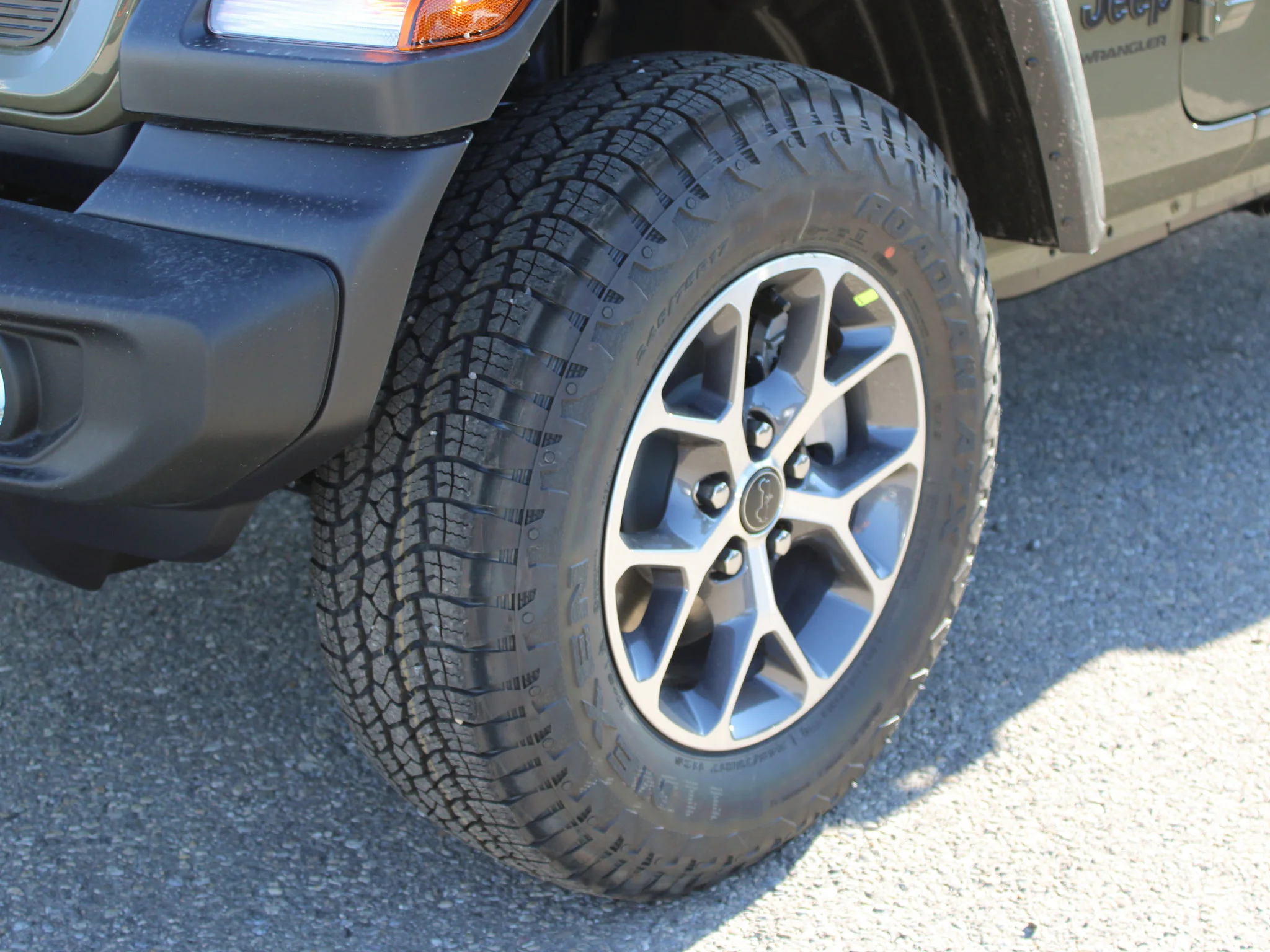 Used 2025 41 Jeep Sport S* 4 Door 4x4, Alpine Audio, Safety Group, Remote Start, Heated Seats image 2