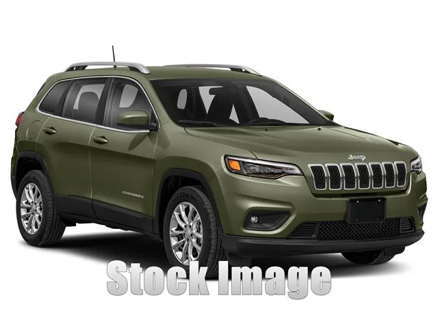 Used 2021 Granite Crystal Metallic Clearcoat Jeep Latitude Plus Front-wheel Drive image 20