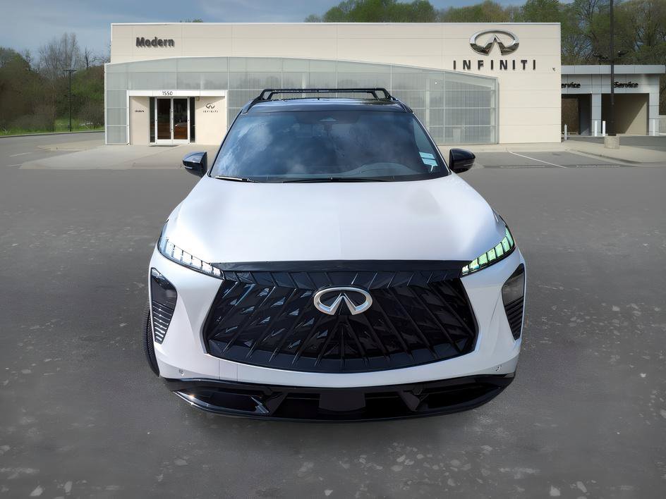 New 2027 2T RAD WHT INFINITI SPORT image 2