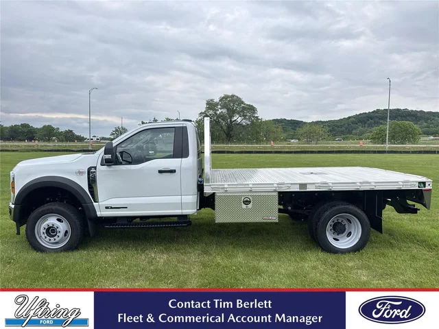 2025 Ford F450 4wd Gooseneck Flatbed Truck XL