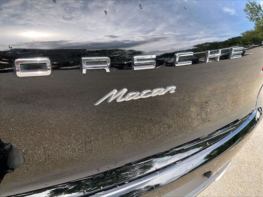 Used 2018 Black Porsche Base image 29