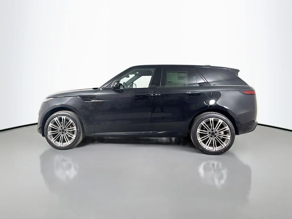 New 2026 Santorini Black Land Rover Dynamic SE image 8