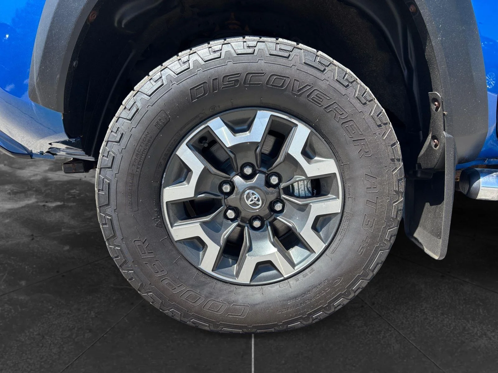 2017 Toyota Tacoma TRD Off Road - Photo 9
