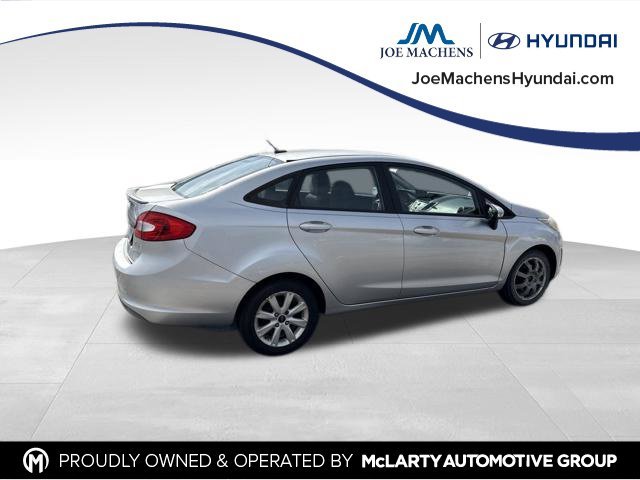 Used 2013 Silver Ford SE image 6