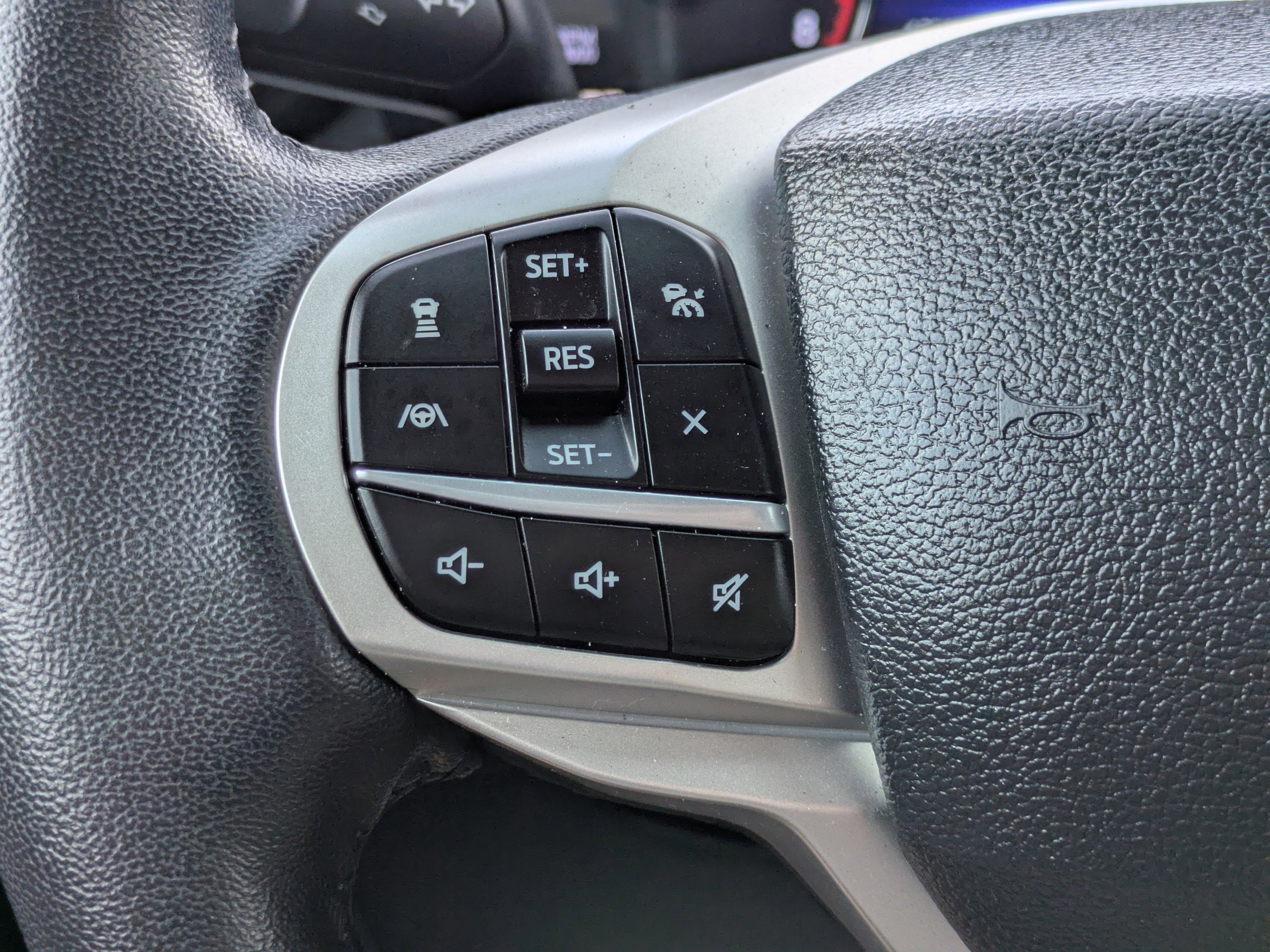 Used 2023 Oxford White Ford XLT image 21