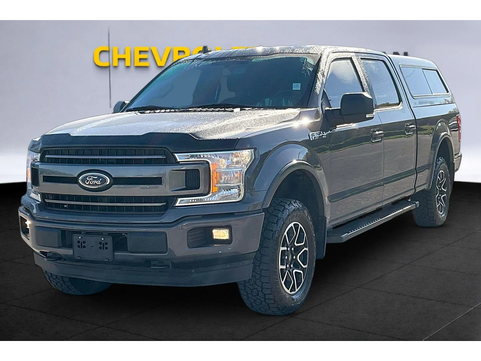 Used 2018 Gray Ford XL image 9