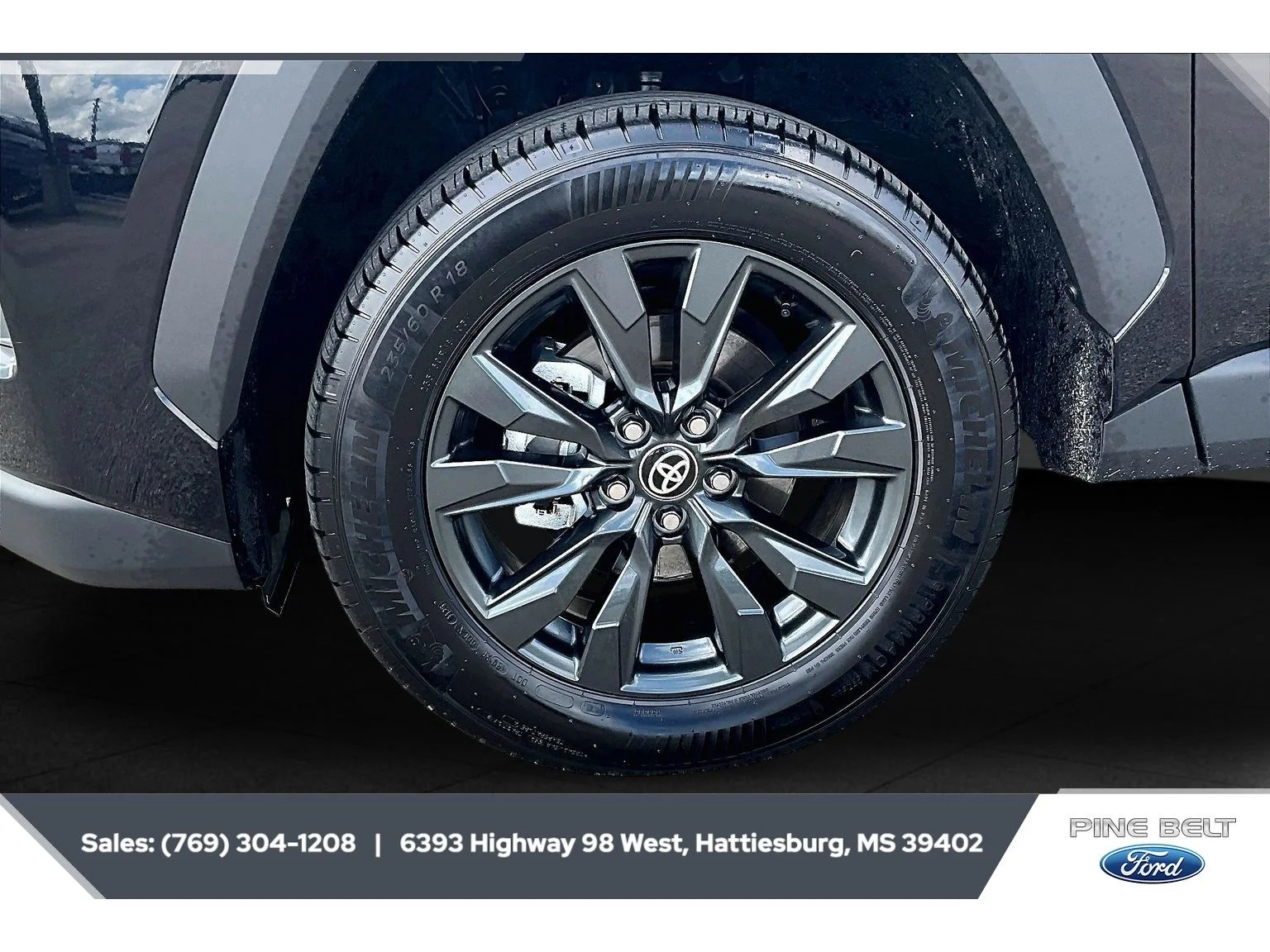Used 2026 Midnight Black Metallic Toyota XLE Premium image 7
