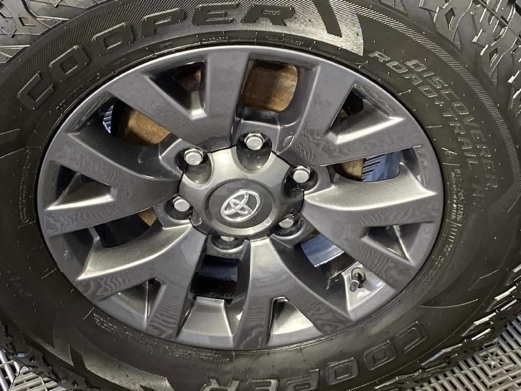 Used 2022 Magnetic Gray Metallic Toyota SR5 image 28